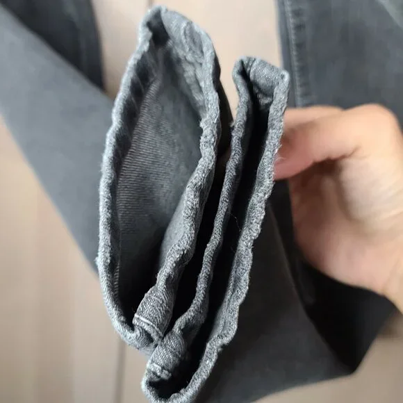 Sneak Peek Jeans Womens Size 5 Faded Black Whisker Wash Skinny Distressed Casual - Picture 12 of 12